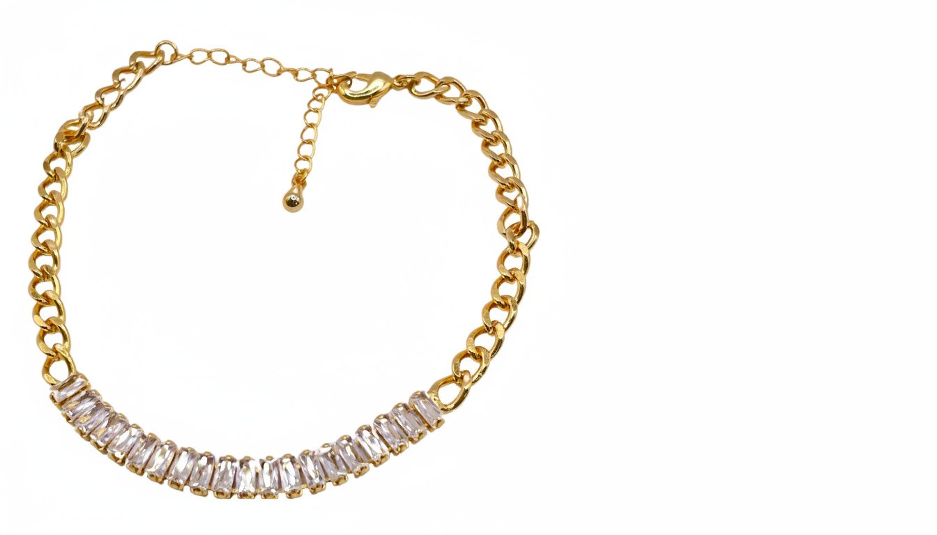 سوار باجيت إليجانس الذهبي