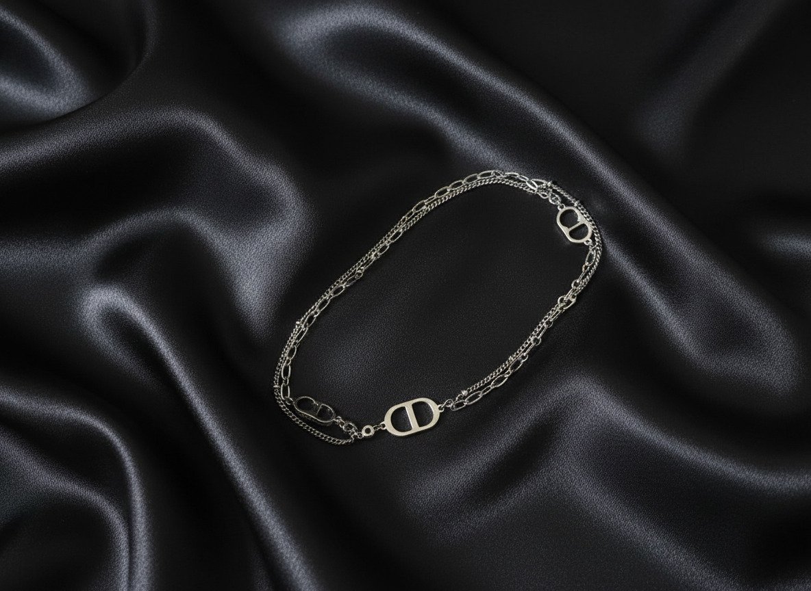 خلخال نسائي أنيق بطبقتين مع شعار CD -  باللون الفضي