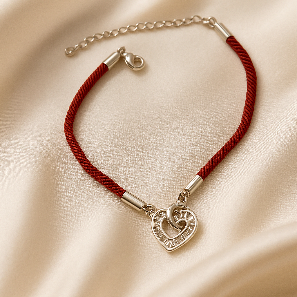 إسواره لون فضي مع شريط ناعم أحمر