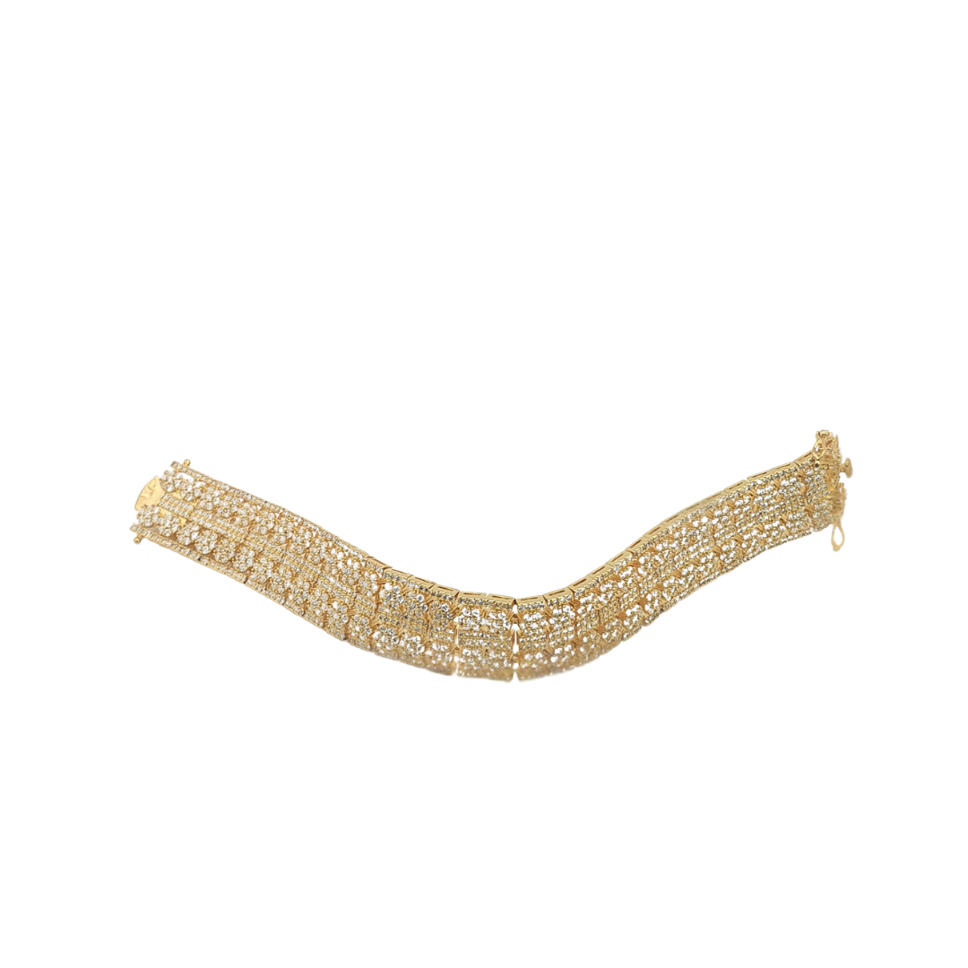 💎 طقم زفاف زركون ذهبي فاخر 4 قطع – ترصيع بافيه كثيف (Pave Setting) – عقد ملكي وأقراط وسوار